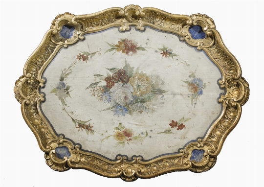  Piccolo tavolo da centro, Piemonte, metà del XVIII secolo  