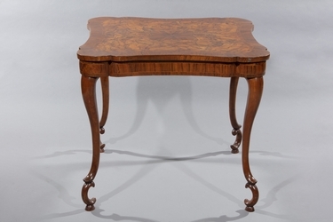 Tavolo da gioco, XVIII secolo